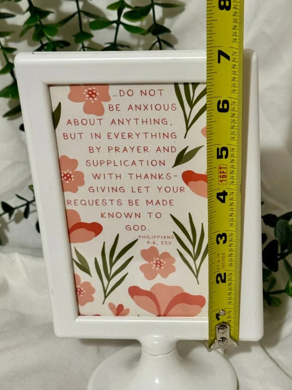 Freestanding White Tabletop Pedestal Frame 4x6